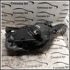 Immagine di Proiettore | dx. | ant.