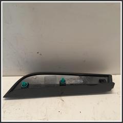 Immagine di MODANATURA SUPERIORE PORTELLONE POSTERIORE DESTRA