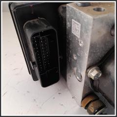 Immagine di Abs (gruppo) CENTRALINA ABS/ESP EVO3 (1^ VERS. U19CX) |  | ant.