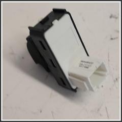 Immagine di Interruttore alzacristalli PIASTRA | dx. | ant.