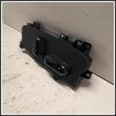 Immagine di Interruttore regolazione sedile ant. . | dx. | 