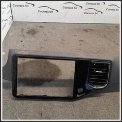 Immagine di Cornice decorativa griglie aria cruscotto (centr.) Pannello centr. cruscotto con cornice autoradio  |  | 