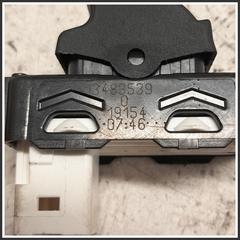 Immagine di Interruttore alzacristalli CONTATTORE | dx. | post.