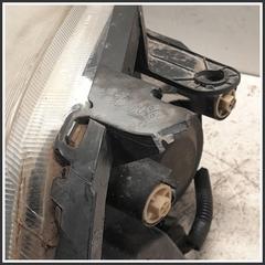 Immagine di Proiettore | sx. | ant.