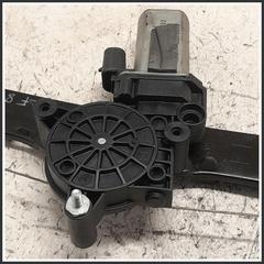 Immagine di Alzacristallo porta ALZACRISTALLO | dx. | ant.