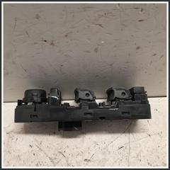 Immagine di Interruttore alzacristalli . | sx. | ant.