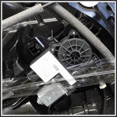 Immagine di Motorino Alzavetro ant. dx BMW i4