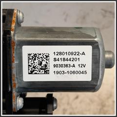 Immagine di Meccanismi Alzavetro ant. dx DACIA Sandero III