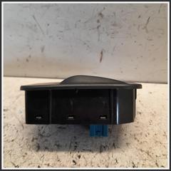 Immagine di Pulsantiera Interruttori ant. sx FIAT Qubo 735518655