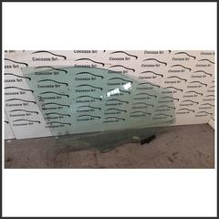 Immagine di Cristalli Laterali ant. dx KIA Sportage IV 82420F1000