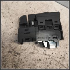 Immagine di Pulsantiera Interruttori sx. KIA Sportage IV 93530D9000