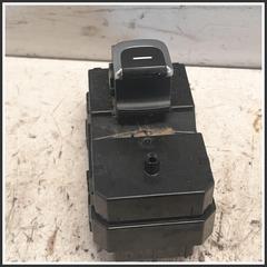 Immagine di Pulsantiera Interruttori post. dx. KIA Sportage IV 93581D9000