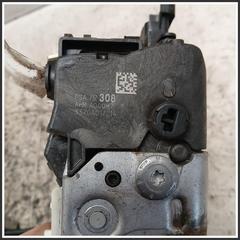 Immagine di Serrature interne ant. dx. CITROEN C3 II 9800624680