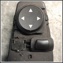 Immagine di Pulsantiera Interruttori ant. sx. BMW Serie 5 F11 Touring 61319241951