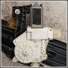 Immagine di Meccanismi Alzavetro post. dx. BMW Serie 5 F11 Touring 51357182614