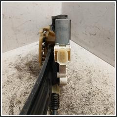 Immagine di Meccanismi Alzavetro post. sx. BMW Serie 5 F11 Touring 51357182613