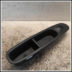 Immagine di Pulsantiera Interruttori ant. dx. FIAT Punto Evo 735500049