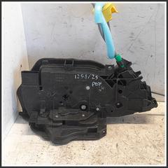 Immagine di Serrature interne post. dx. BMW Serie 2 U06 Active Tourer 51227956144