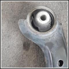 Immagine di Bracci Sospensioni Anteriori ant. sx. ALFA ROMEO Giulietta 55280444