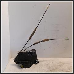 Immagine di Serrature interne ant. sx. TOYOTA Aygo X 69040K0041