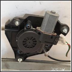 Immagine di Meccanismi Alzavetro ant. sx. TOYOTA Aygo X 698200H061