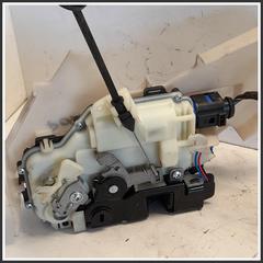 Immagine di Serratura Posteriore Sinistro 3B4839015AN  VOLKSWAGEN Polo V