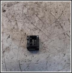 Immagine di Interuttore Luci Emergenza Anteriore Centrala 252903AA0A NISSAN Micra IV