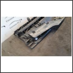 Immagine di Griglia Radiatore Centrale 620120418R 2276334 RENAULT Kangoo Express III