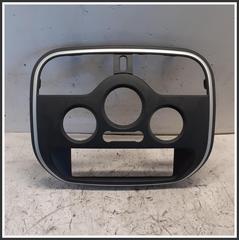 Immagine di Cover Mascherina Consolle Anteriore Centrale 682601084R RENAULT Kangoo Express III