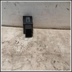 Immagine di Interuttore Luci Emergenza Anteriore  6Q0953235A9B9 VOLKSWAGEN Polo V