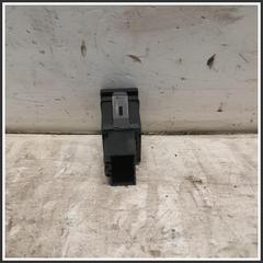 Immagine di INTERRUTTORE SBRINAMENTO LUNOTTO Anteriore  6Q0959621 VOLKSWAGEN Transporter T5
