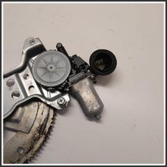 Immagine di Alzacristallo Elettrico Anteriore Destro 8341063J50000 SUZUKI Swift IV