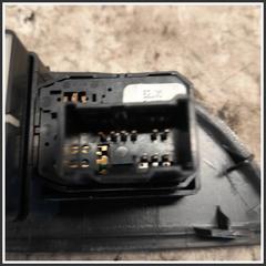 Immagine di Comandi Alzavetri Anteriore Sinistro 3799062J10000 SUZUKI Swift IV