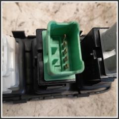 Immagine di Comandi Multifunzionali Anteriore  7331262J10 SUZUKI Swift IV