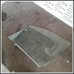 Immagine di Vetro Cristallo Laterale Scendente Anteriore Destro 8453151K00000 SUZUKI Splash