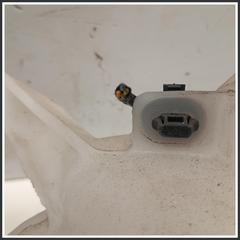 Immagine di Vaschetta Liquido Lavavetro Tergivetro 3845051K00000 SUZUKI Splash