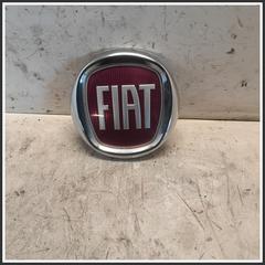Immagine di STEMMA Posteriore Centrale Centrale 735565897 B632 FIAT Panda III