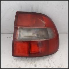 Immagine di Fanale Posteriore Destro  Incandescenza 30801925 VOLVO V40 I