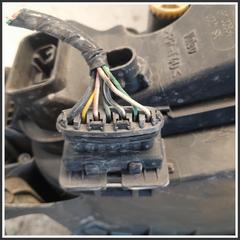 Immagine di Faro - Proiettore Anteriore Sinistro 46522720 67751519 FIAT Punto II