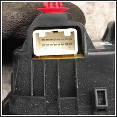 Immagine di Plafoniera Anteriore Centrale 81260K0100B0 704001190 TOYOTA Yaris Cross