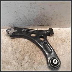 Immagine di Trapezio Anteriore Braccio Braccetto Trasversale Anteriore Destro PEUGEOT 208 II 9857897880 7A7Q06