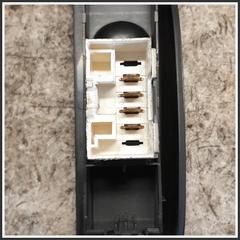 Immagine di Comandi Alzavetri Anteriore Destro FIAT Multipla II 735318644