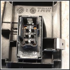 Immagine di Comandi Alzavetri Anteriore Destro FIAT Grande Punto 735471507