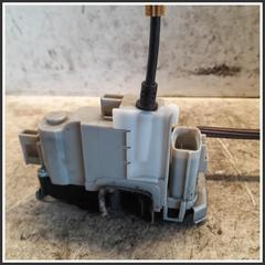 Immagine di Serratura Posteriore Destro LANCIA Delta III 51929779 242566