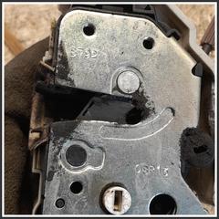 Immagine di Serratura Posteriore Destro LANCIA Delta III 51929779 242566