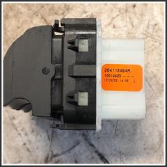 Immagine di Comandi Alzavetri Anteriore Sinistro RENAULT Twingo III 254116484R