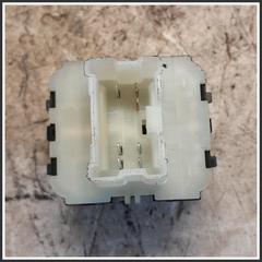 Immagine di Comandi Alzavetri Anteriore Sinistro RENAULT Twingo III 254116484R