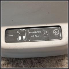Immagine di Plafoniera Anteriore Centrale RENAULT Twingo III 264300007R 969827592R