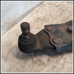 Immagine di Trapezio Anteriore Braccio Braccetto Trasversale Anteriore Sinistro HYUNDAI i30 II CW 54500A2700 54500-A62