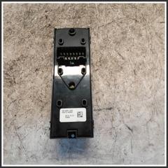 Immagine di Comandi Alzavetri Anteriore Sinistro HYUNDAI i30 II CW 93571A6000